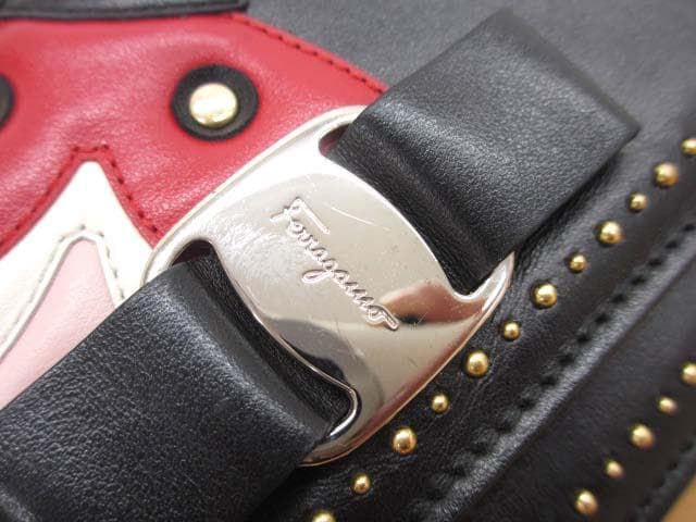 美品 フェラガモ 21G659 ヴァラ VARA ボウ BOW ショルダーバッグ