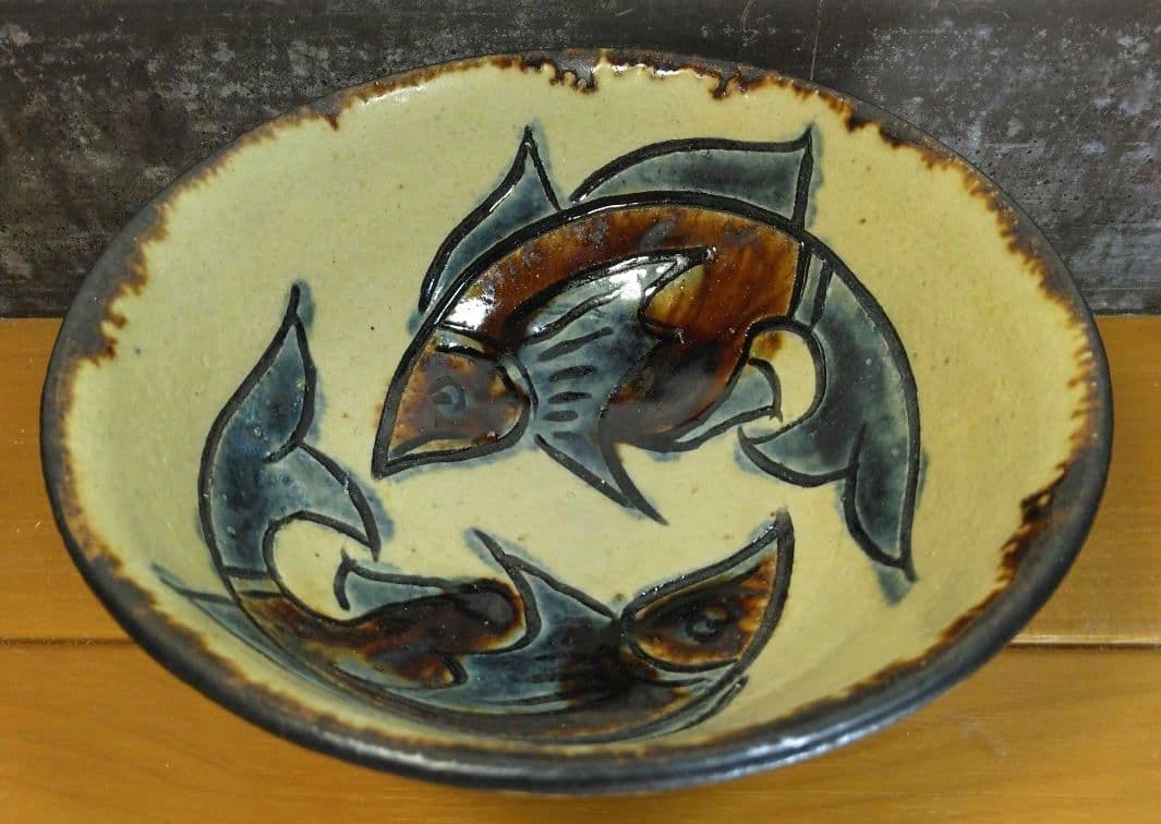 人間国宝 金城次郎 魚紋茶碗 栞 共箱 最上作 美品 壺屋焼 やちむん 壷屋焼