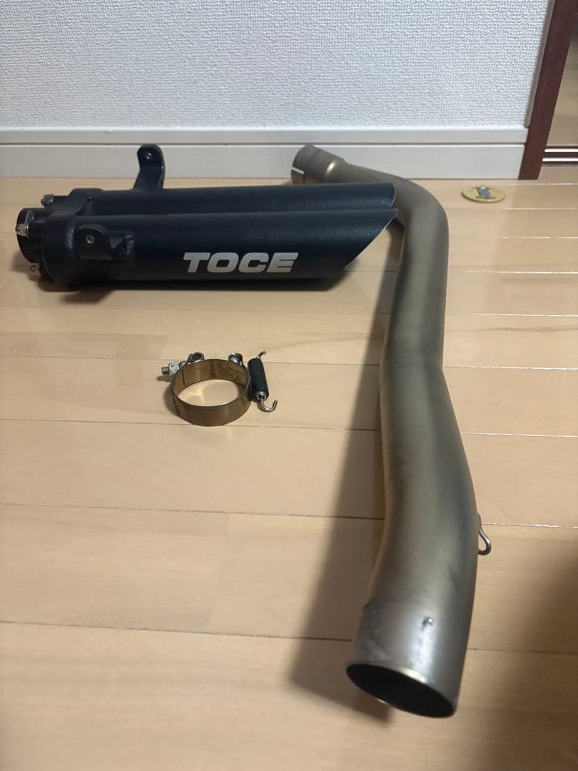 TOCE マフラー