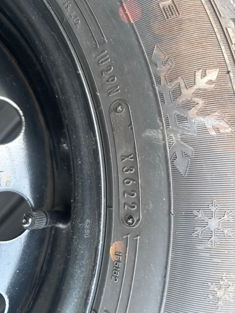 195/65/15 5穴　PCD100 2022年36週目製造　スタッドレス