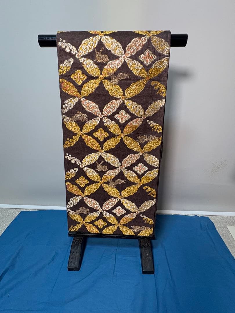 正絹　焦茶色　七宝にうさぎ図　袋帯　450㎝　訪問着、色無地に　金糸