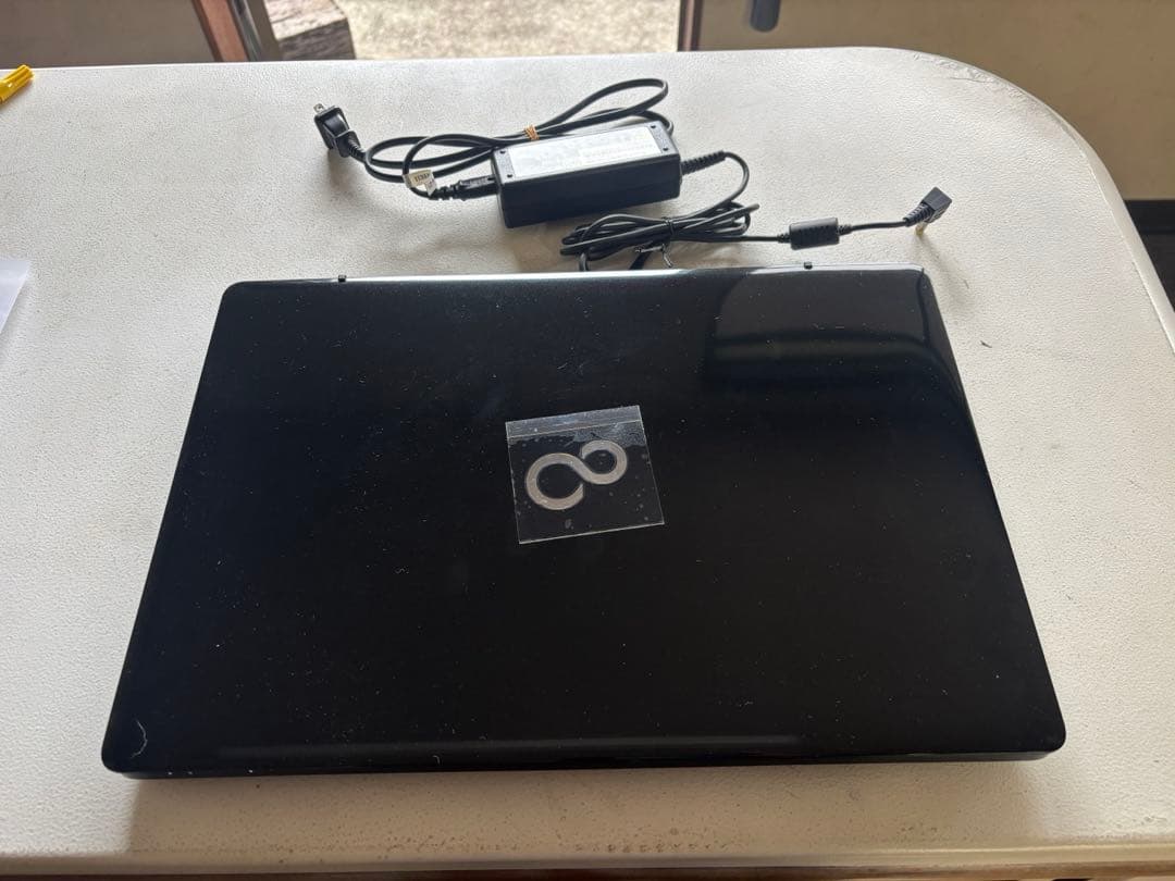 LIFEBOOK AH53/A3 中古　美品です。　Windows10