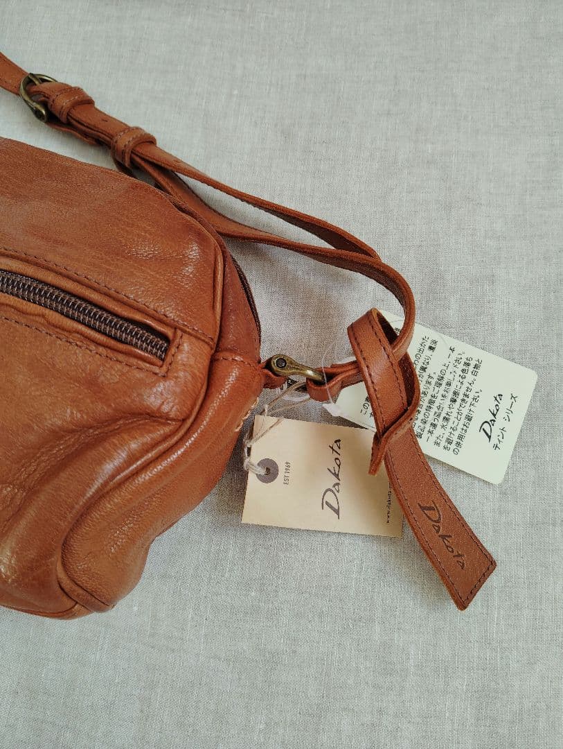 【新品】Dakota ダコタ やぎ革 ショルダーバッグ 斜めがけ ミニマム
