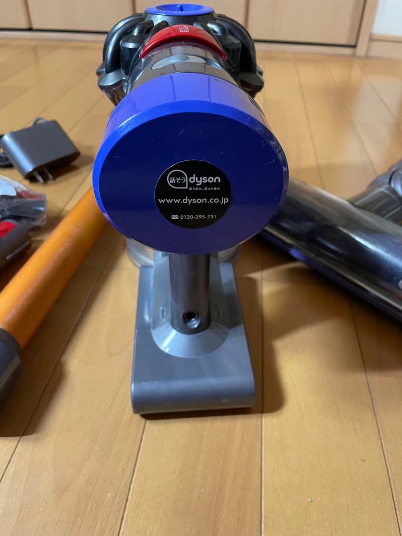 dyson SV10ダイソンV8コードレスクリーナー2