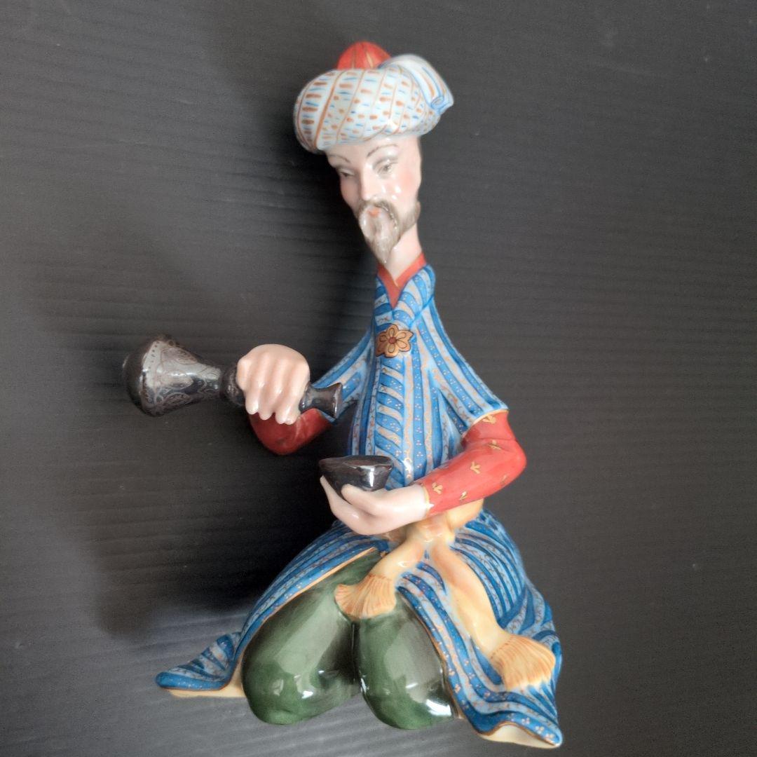 （希少）ヘレンド「お酒を楽しむ」注ぐ人　　ペルシアンフィギュリン