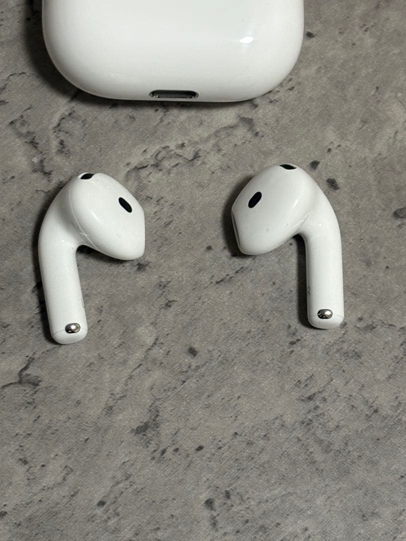 Apple AirPods 4 ノイキャン非搭載モデル