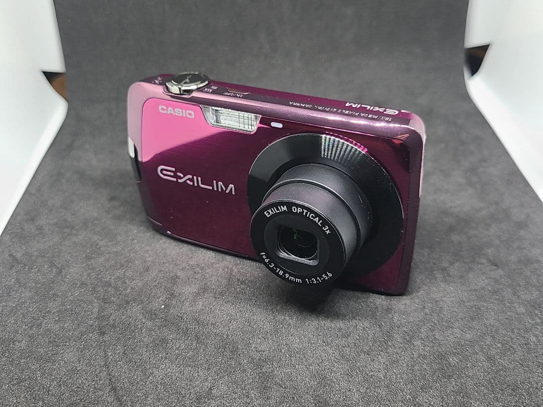 デジタルカメラ CASIO EXILIM EX-Z330