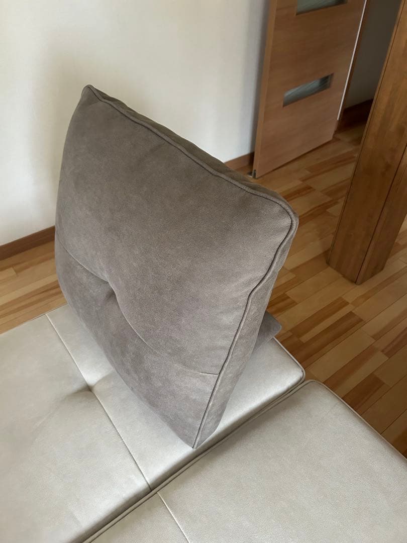 値下げ！アルフレード 背当てクッション 座椅子　ヨーロピアングレー