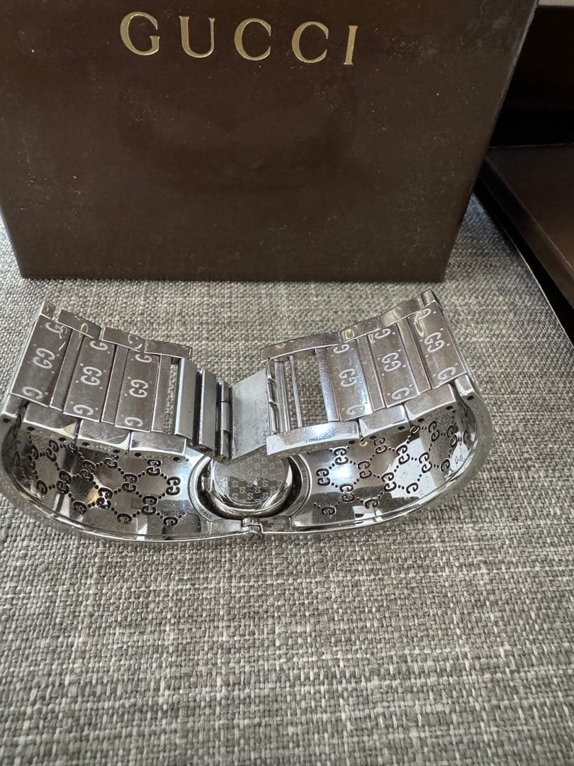 GUCCI トワール　バングル　腕時計