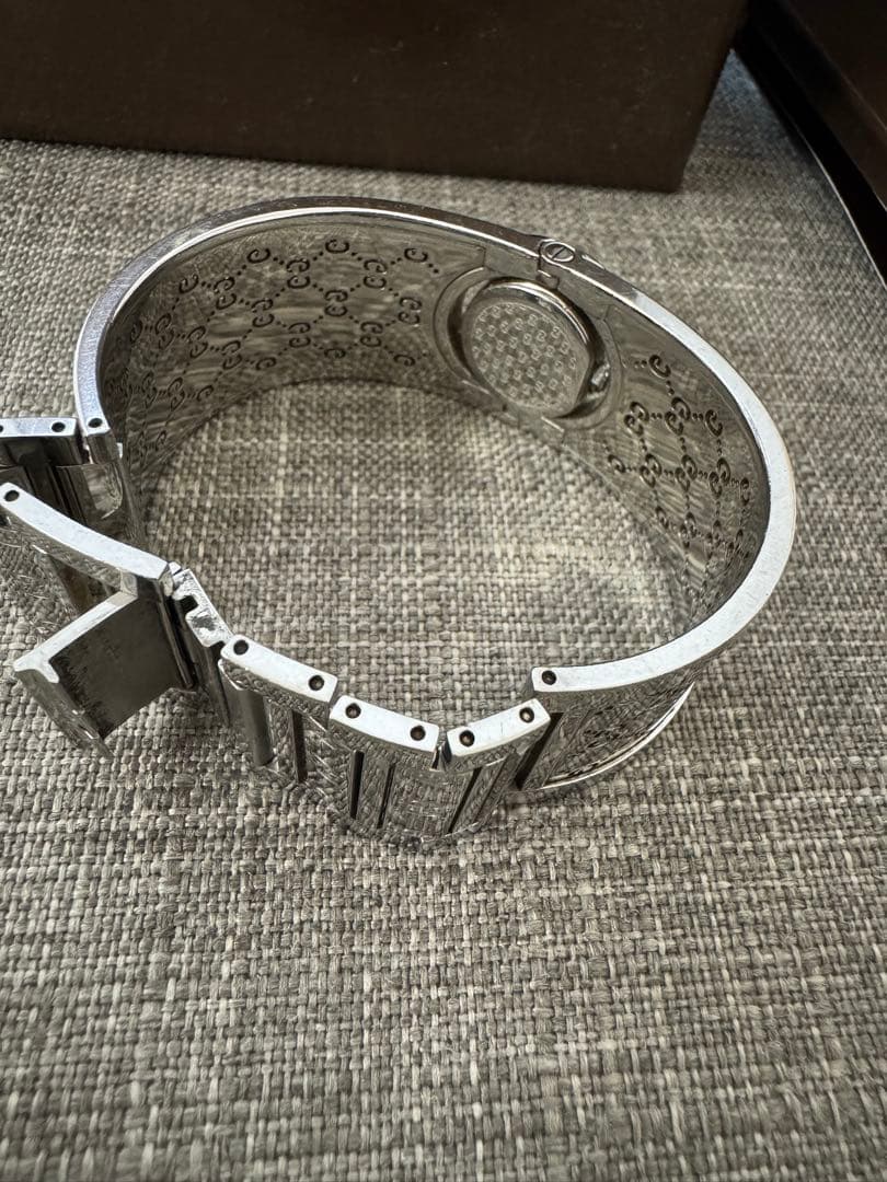 GUCCI トワール　バングル　腕時計