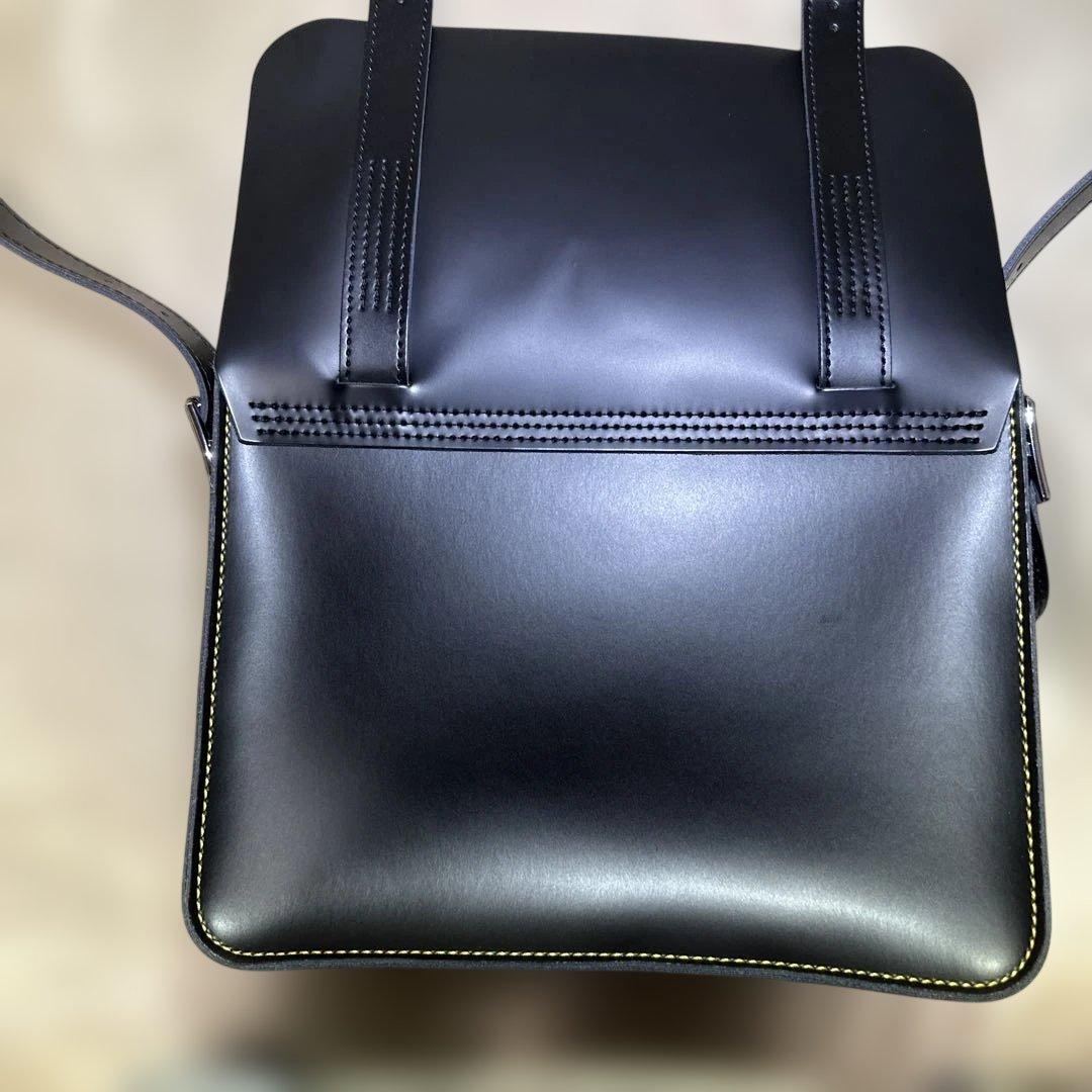 DR.MARTENS ドクターマーチン 11インチ サッチェルバッグ