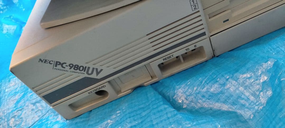 よっしー　NEC PC-9801U デスクトップPC 本体