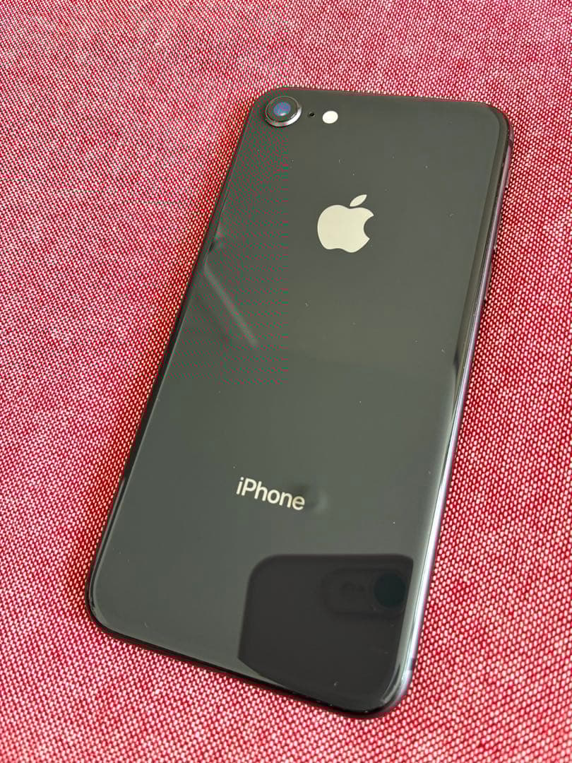 iPhone8 64GB 黒 docomo