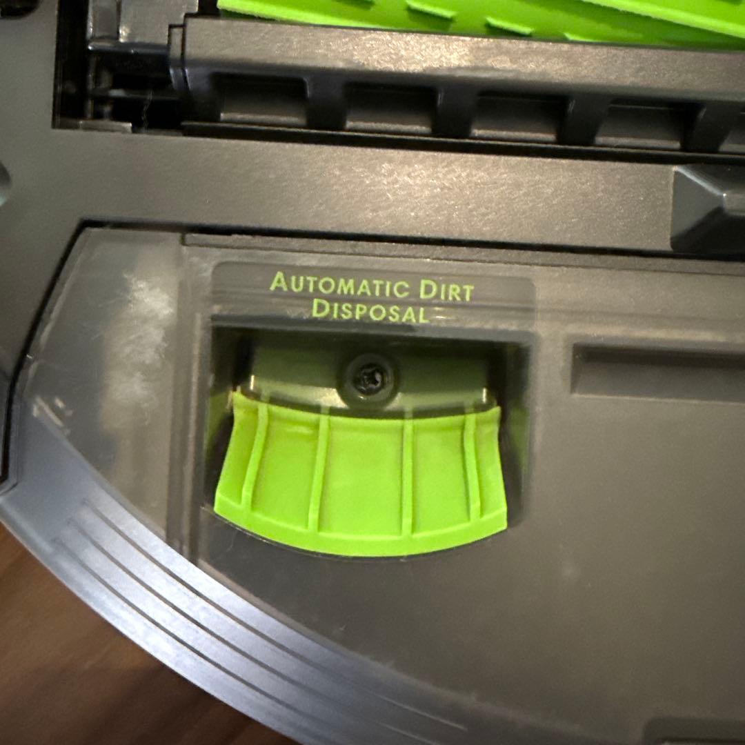 i robot Roomba i7 自動ゴミ排出機能付き