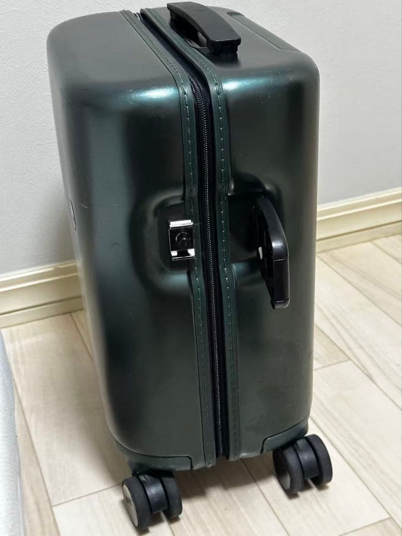 ITOスーツケース小型　サイズ: 45x30x24CM 機内持ち込み可