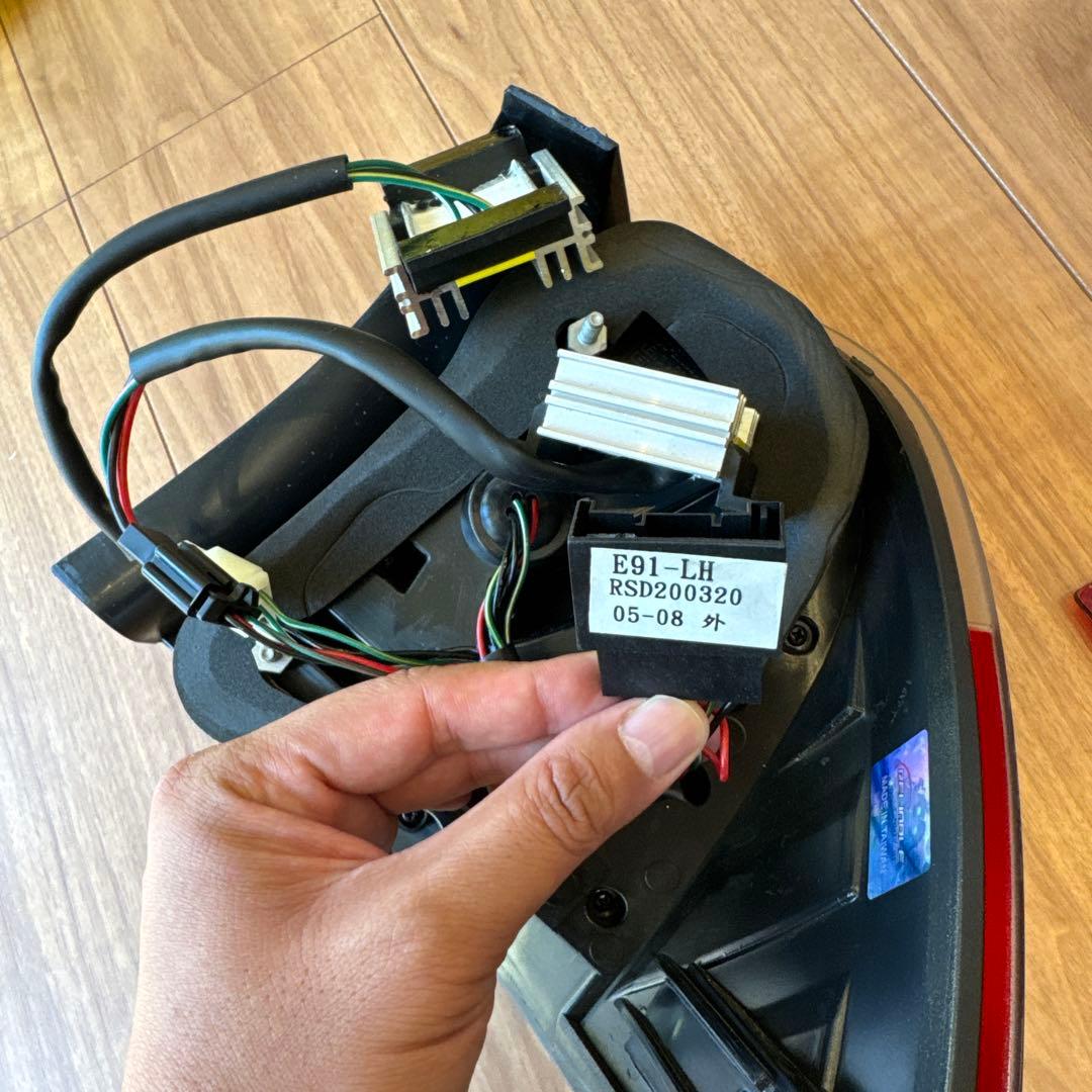  E91 3シリーズツーリングLEDテール 紅白