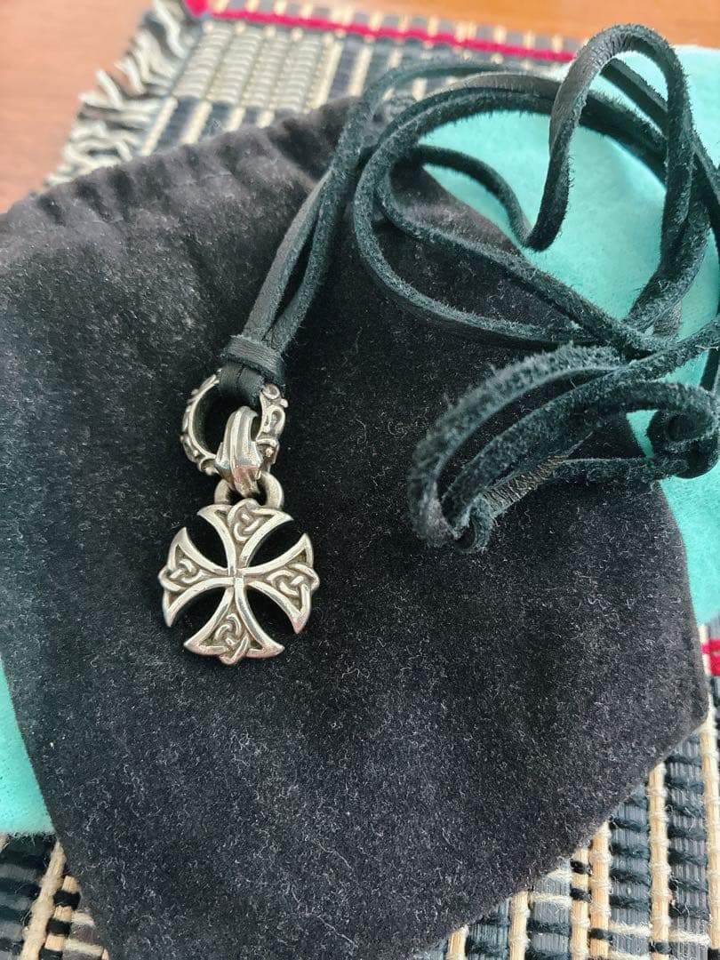 キ*ー様 シルバー クロスモチーフ ペンダント