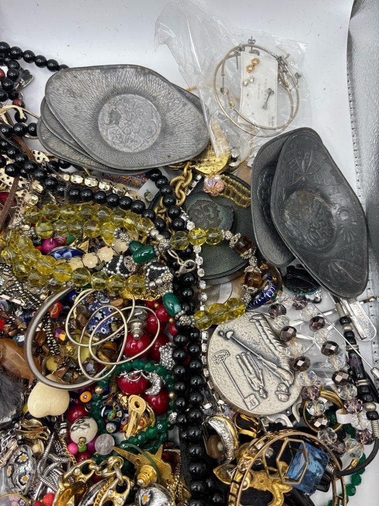 5kg イミテーション　まとめ　アクセサリー　メッキ　パール　お宝　③　遺品