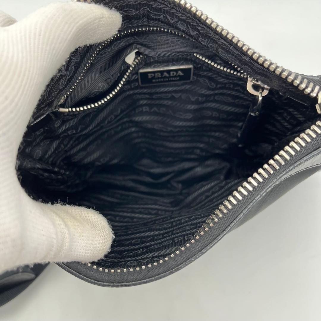 PRADA ショルダーバッグ 斜めがけ トライアングルロゴ テスートナイロン 黒