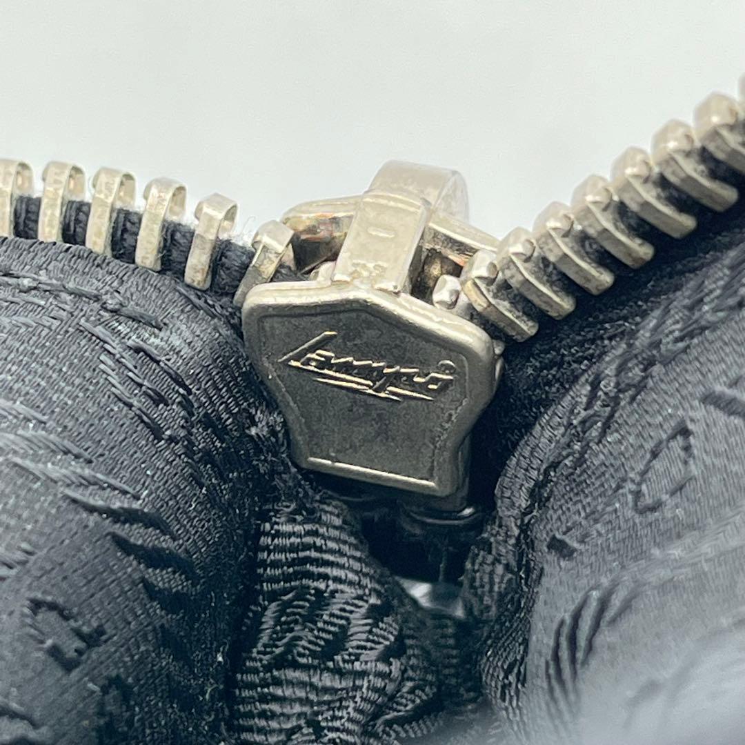 PRADA ショルダーバッグ 斜めがけ トライアングルロゴ テスートナイロン 黒