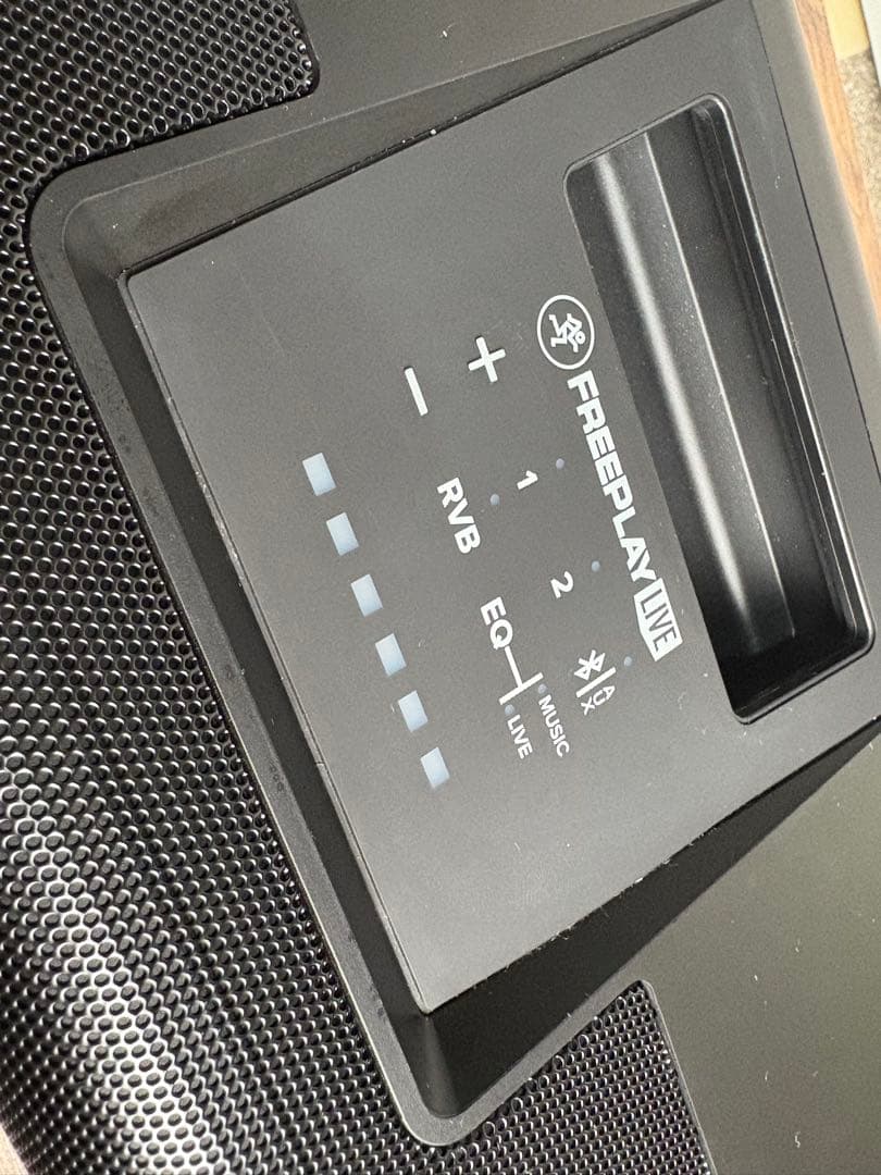 MACKIE FreePlay LIVEポータブルPAスピーカー 専用バッグ付き