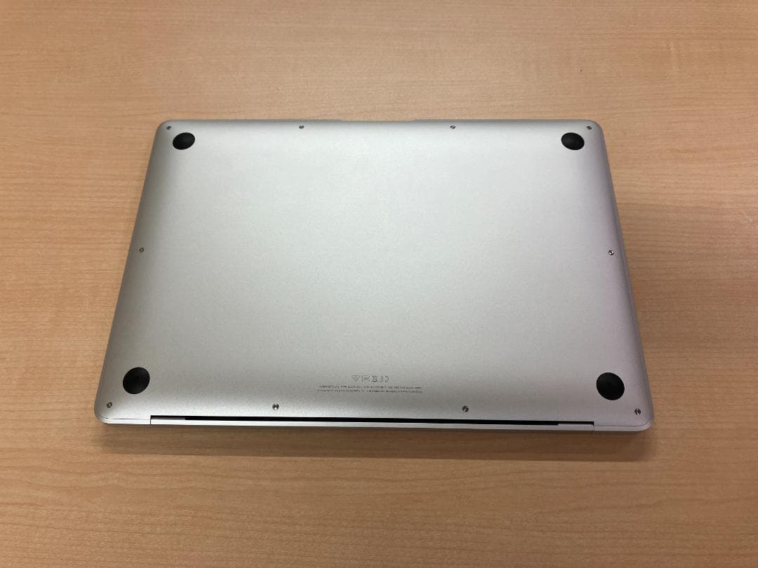 MacBook Air 2020 シルバー i5【美品・バッテリー良好】