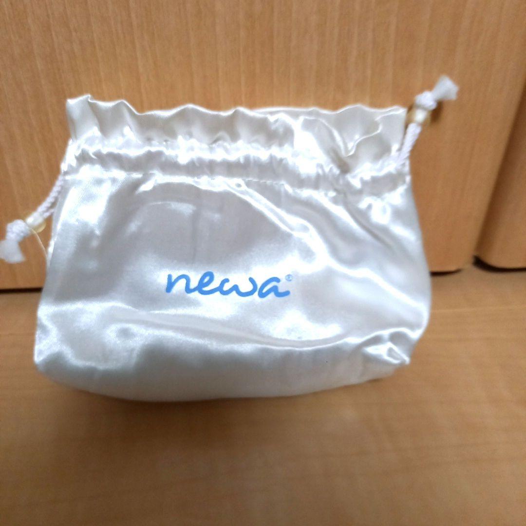【美品】NEWA 　ニューア　リフト 美顔器＋ポーチ　3DEEP