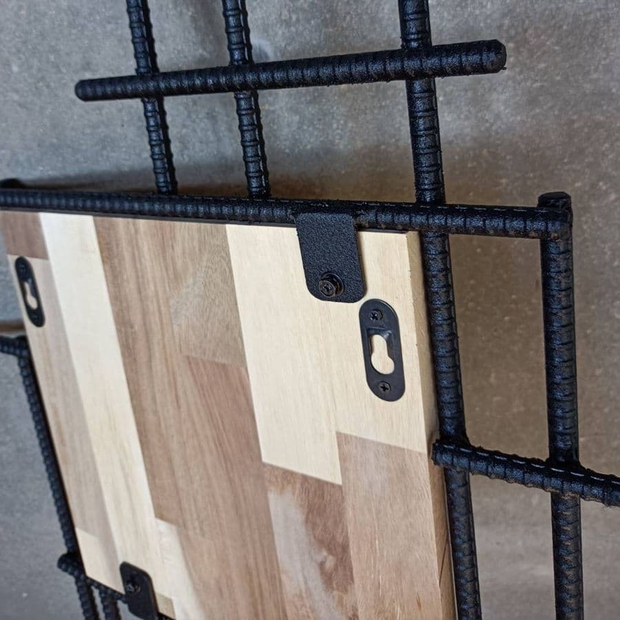 壁掛け可能看板 格子状 木材 スチール