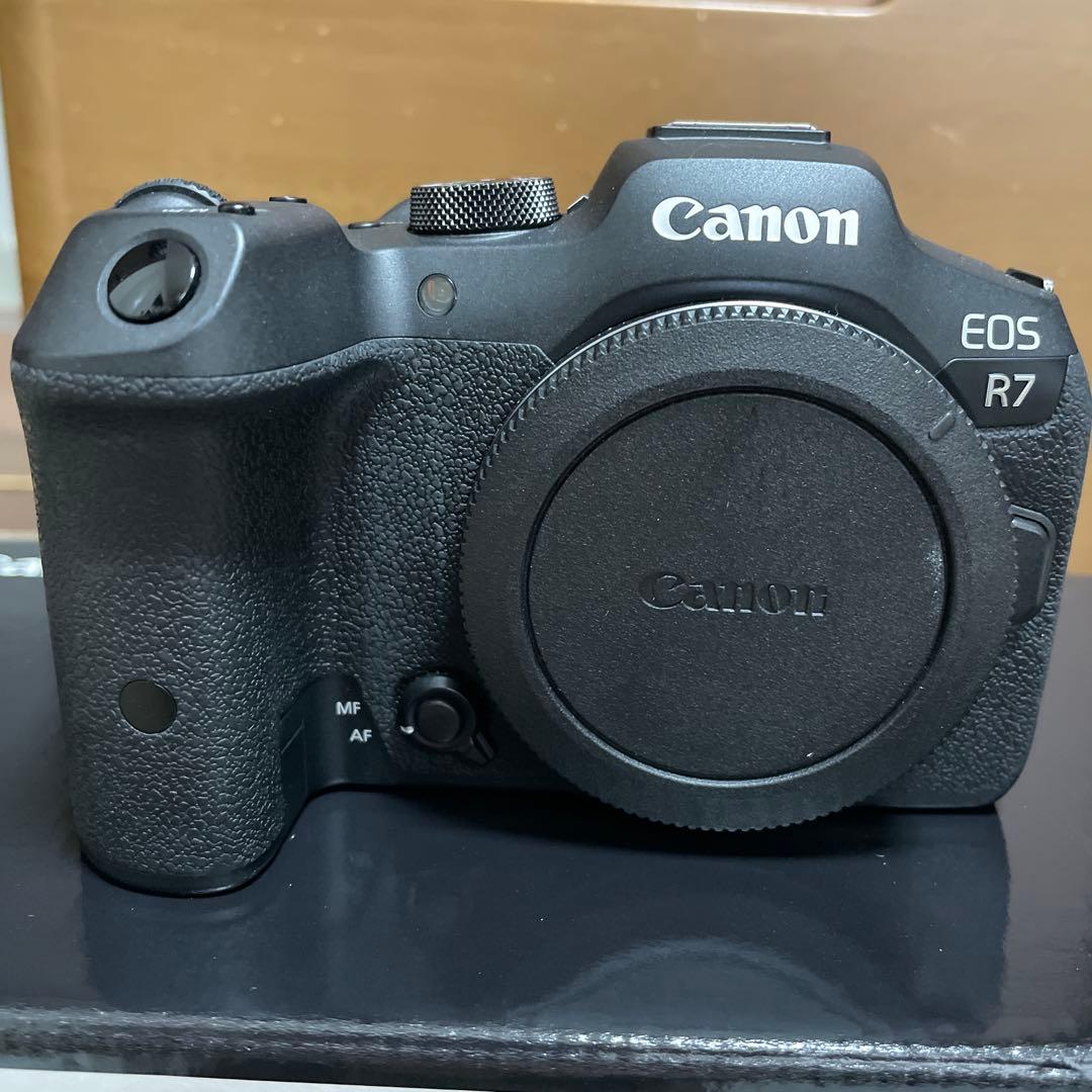 Canon EOS R7 ミラーレス一眼カメラ 本体