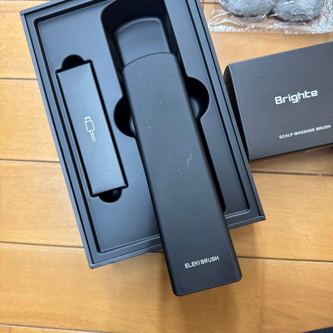 美品 リフトアップ ブライト エレキブラシ 美顔器 化粧水 スカルプブラシ