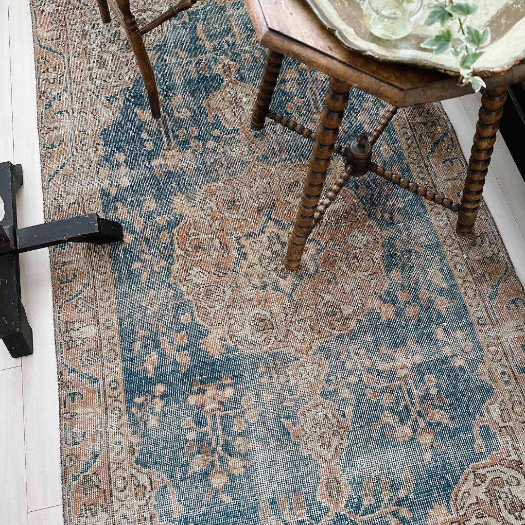 トルコ ヴィンテージラグ A119 レア ネイビー アプリコット ベージュ