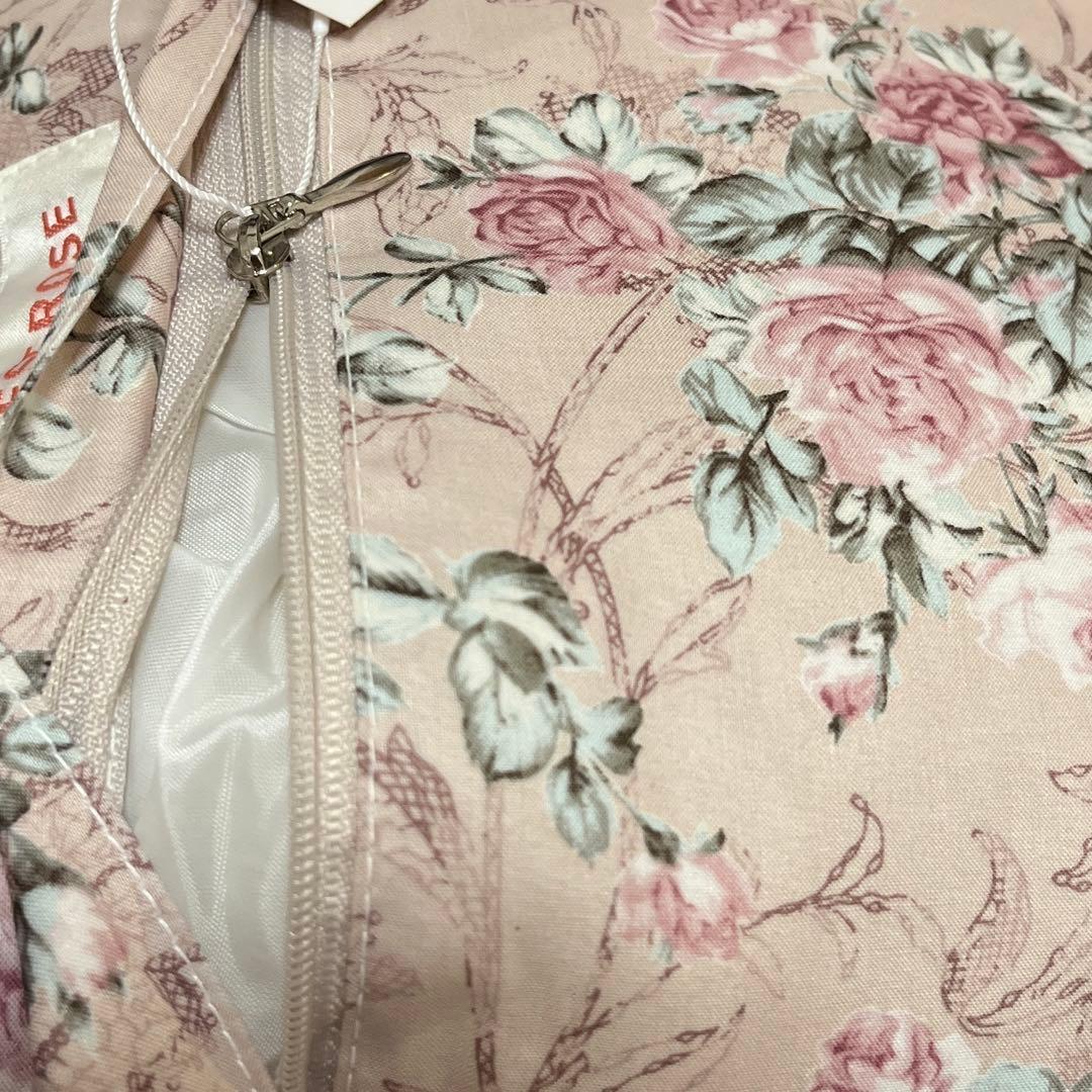 レストローズ　クッション　レーシーローズ柄　スパンコール装飾　2個