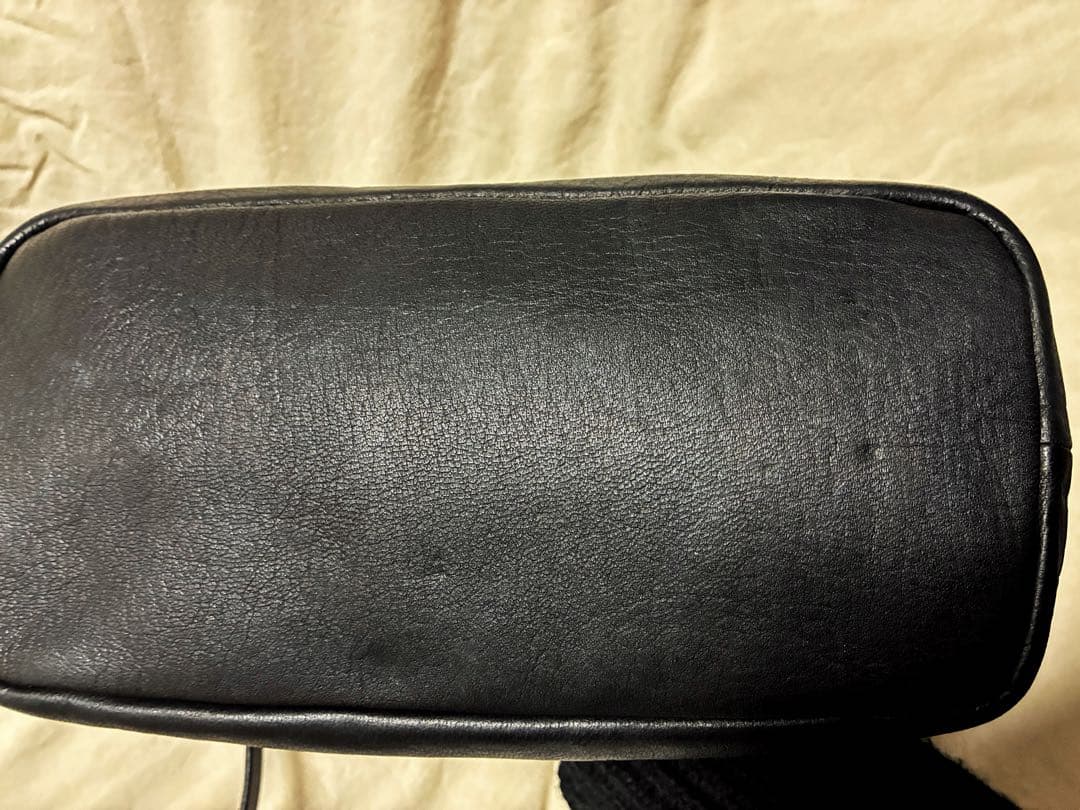 Aeta ディアレザー　ブラックショルダーバッグ　M