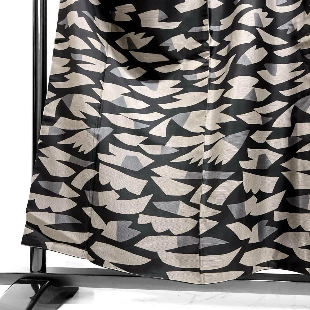 未着用　付け下げ　大島紬　染大島紬　泥染　抽象模様　着物　052a p