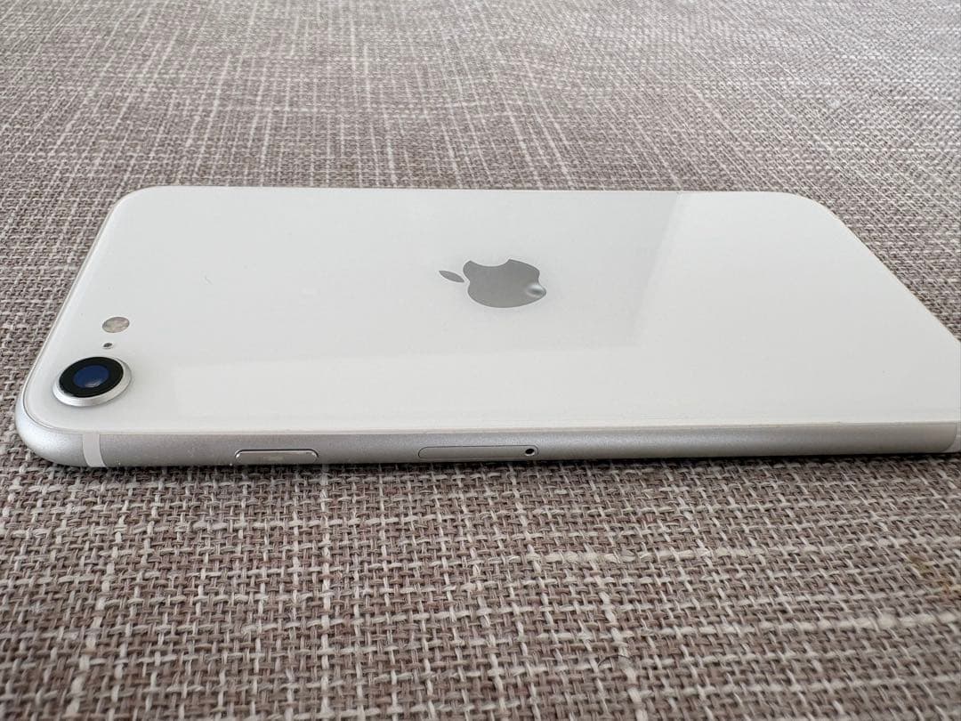 美品！iPhone SE2世代64GB ホワイト