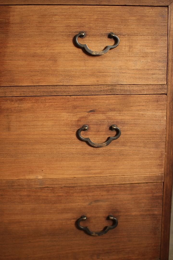 味のある木製のチェスト　引き出し3段　桐箪笥　昭和レトロ　タンス　古家具　古民家