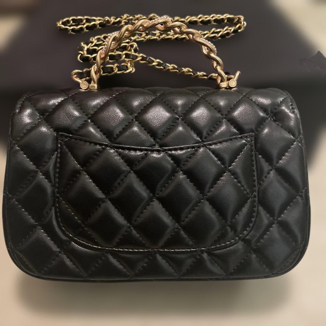CHANEL ブラックレザー ショルダーバッグノベルティー