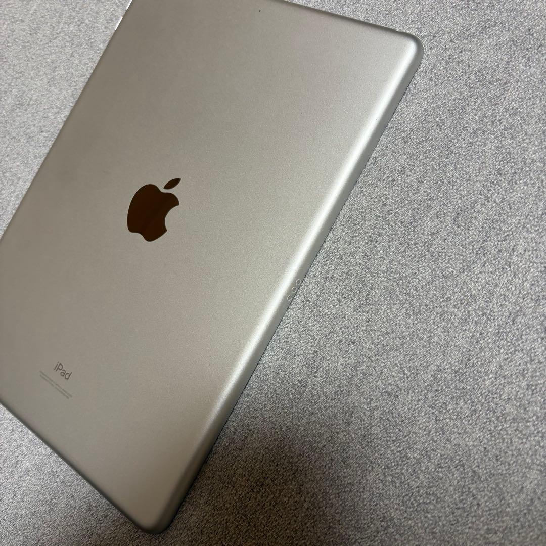 Apple iPad シルバー 本体 10.2 第9世第 Wi-Fi