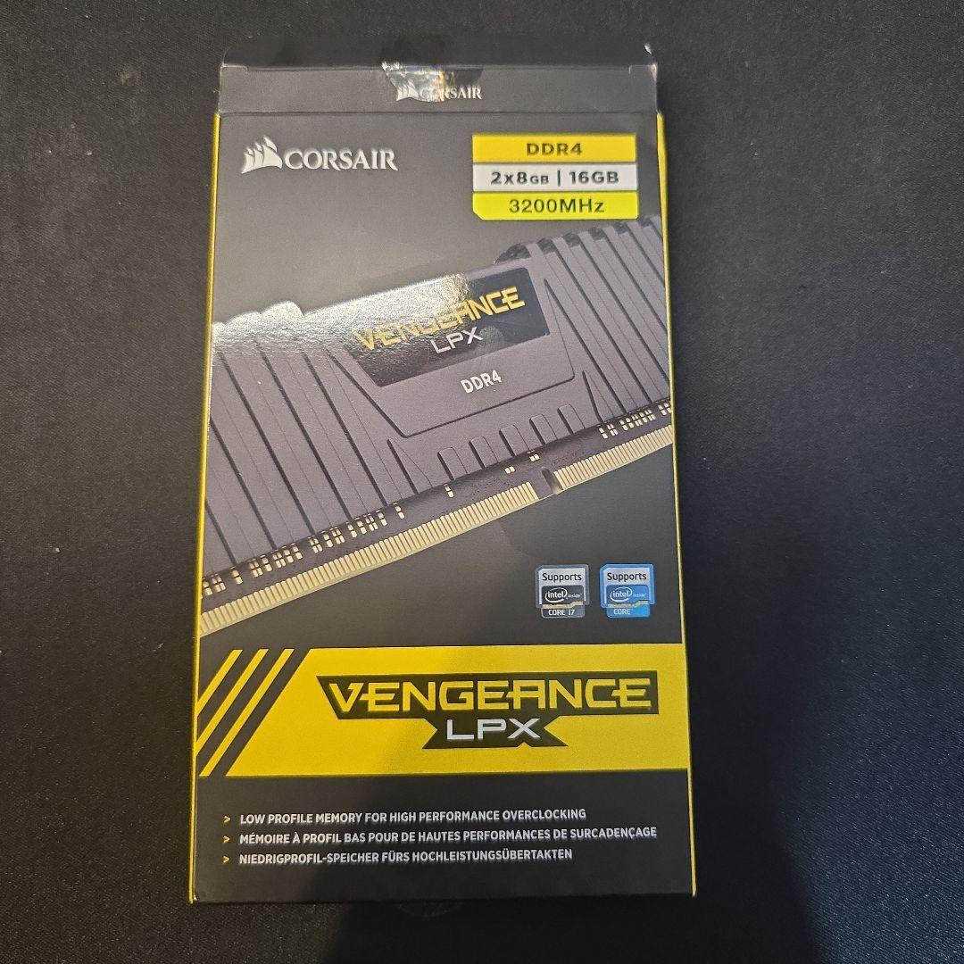 メモリー DDR4 16GB (2x8GB) 3200MHz CORSAIR