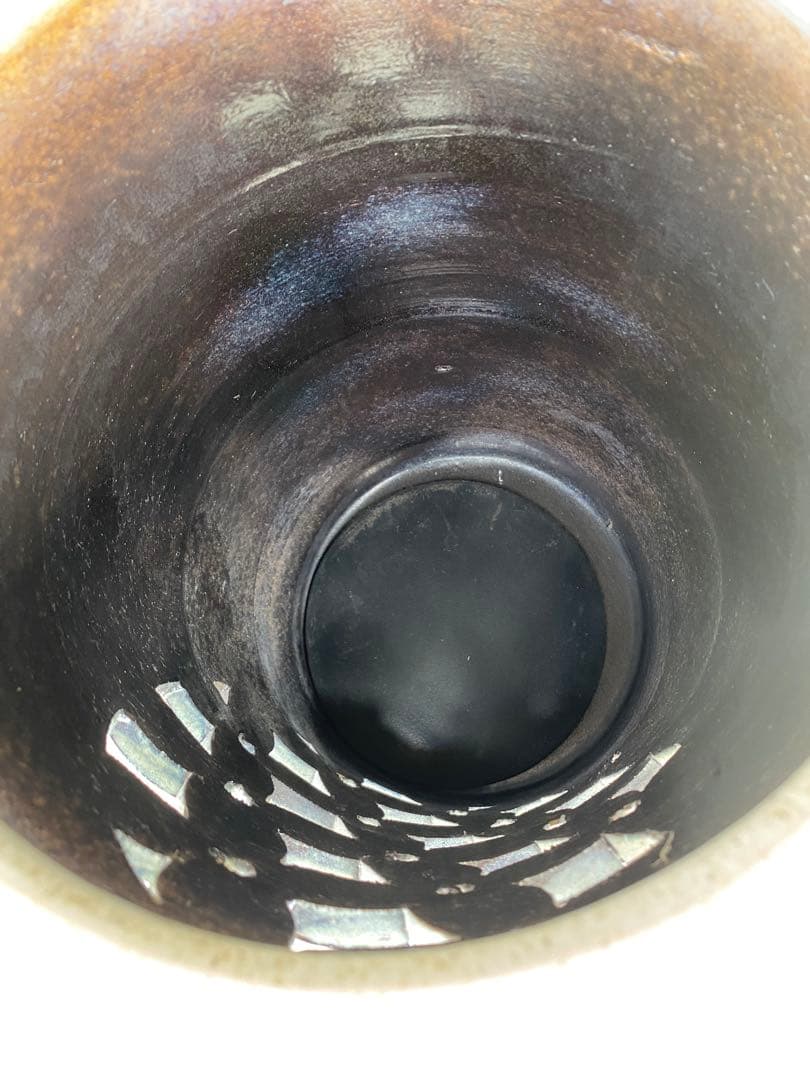 陶器　傘立て　白　信楽焼　白窯　唐草彫　 格子彫