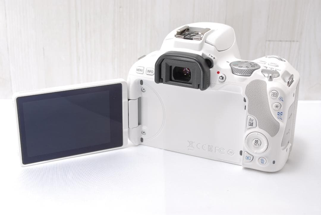 ✨人気色ホワイト✨Canon Kiss X9 スマホ転送 収納バッグ付き❤️