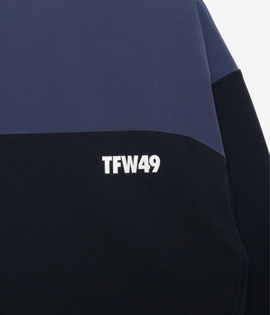 新品タグ付き⭐️TFW49 ⭐️2025FW新作⭐️モックネック　ホワイト✖︎グリーン