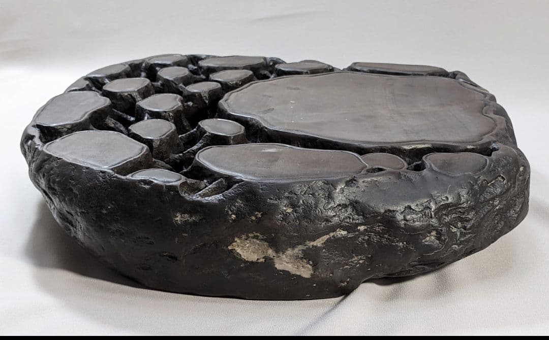 中国端渓硯　超特大硯　石紋　石斑　鋒鋩（ほうぼう）　馬肝色　骨董　書道具　希少品