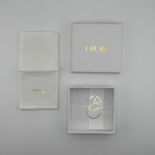 ディオール ディオレボリューション ピアス　(片耳のみ) ゴールド