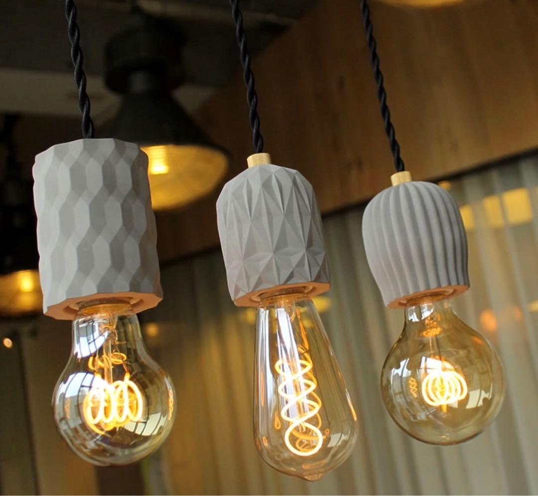 定価7260円　2個セット　陶器　ペンダントライト　シーリングライト　電球つき