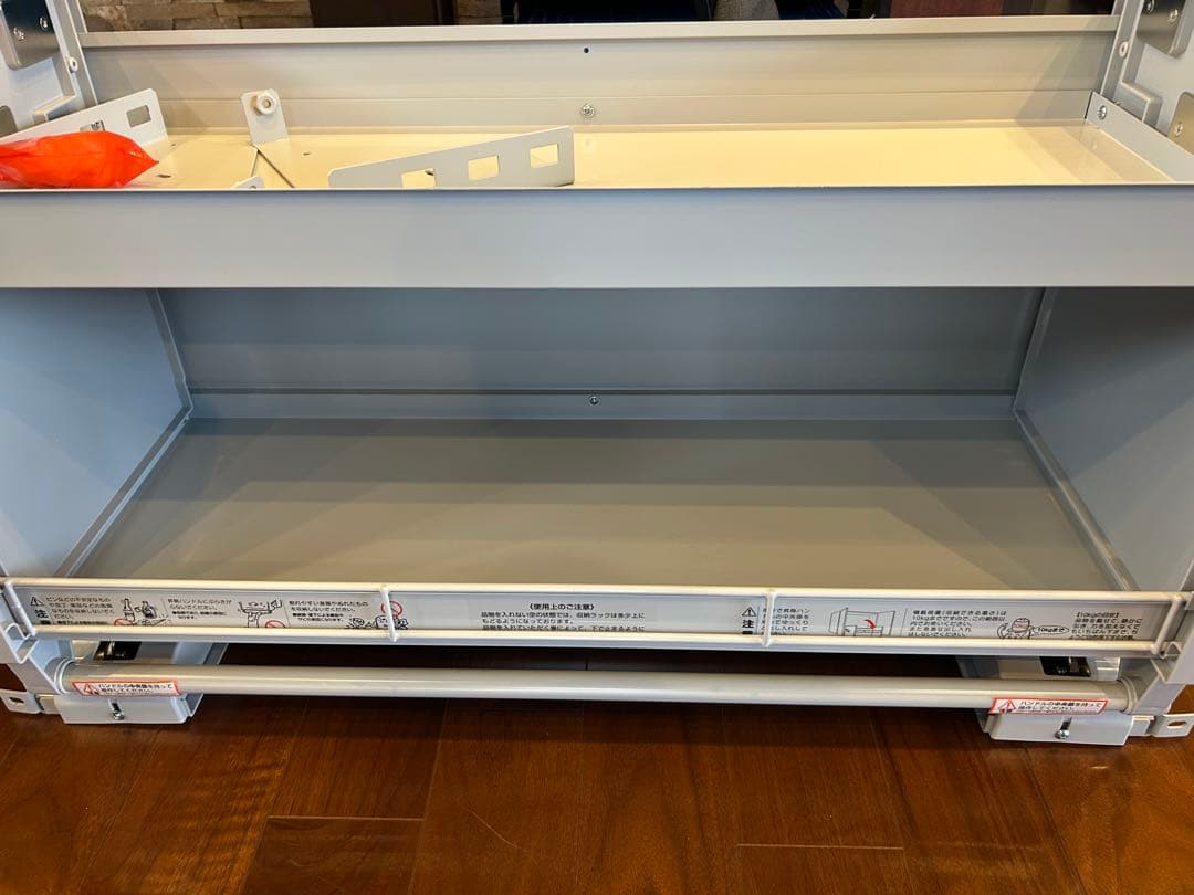 スイングダウンウォー(吊り戸棚用昇降棚)美品