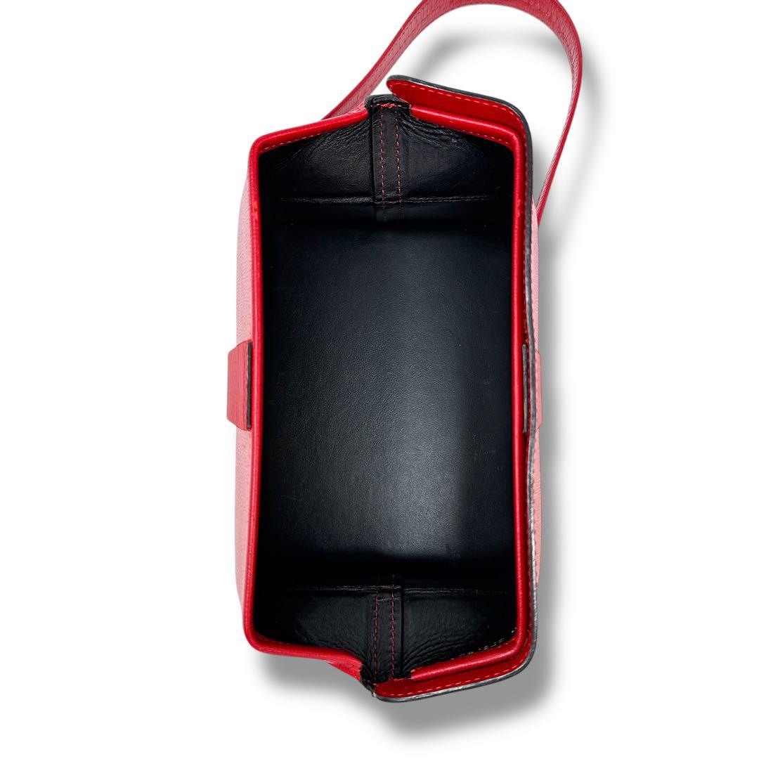 ヴァレクストラ ハンドバッグ トリックトラック レッド 赤 レザー ブランド