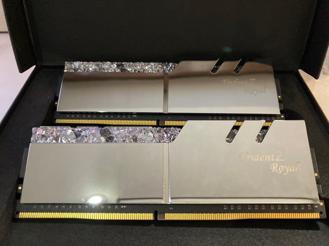 G.SKILL Trident Z  DDR4 32GB メモリー