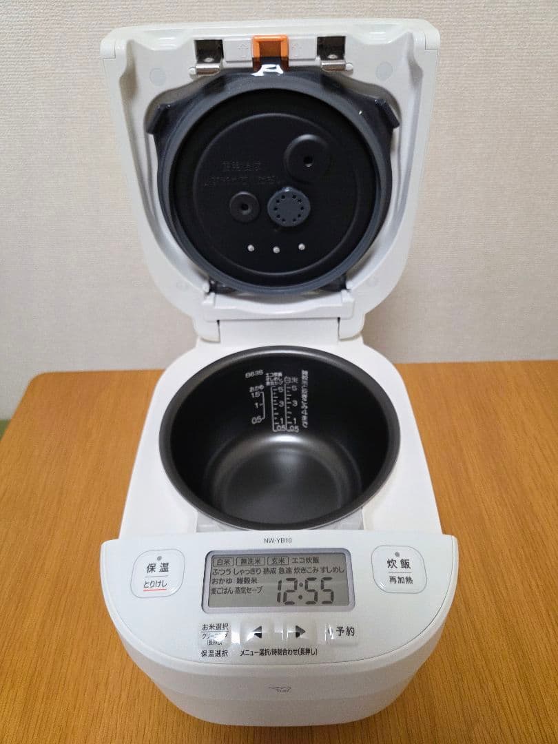 中古美品 象印 炊飯器 NW-YB10 ホワイト 5.5合炊き
