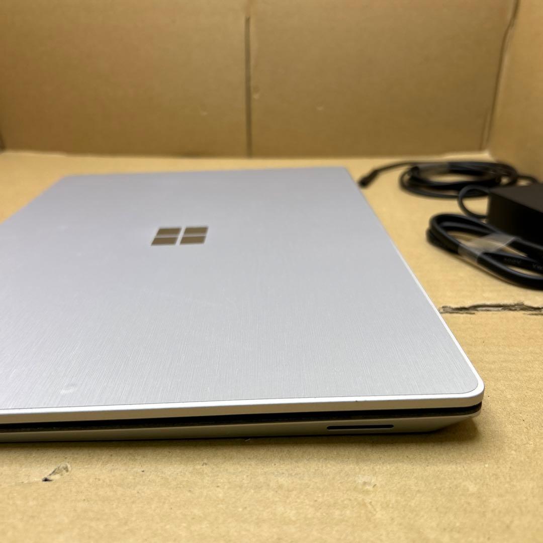 Surface Laptop 3 13.5インチ　8GB / 256GB